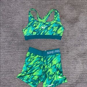 Nike Pro set